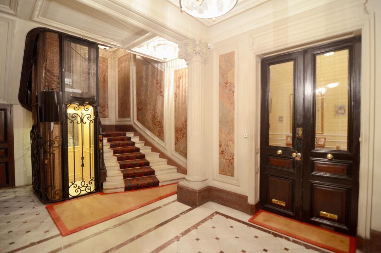 Champs Elysees باريس المظهر الخارجي الصورة